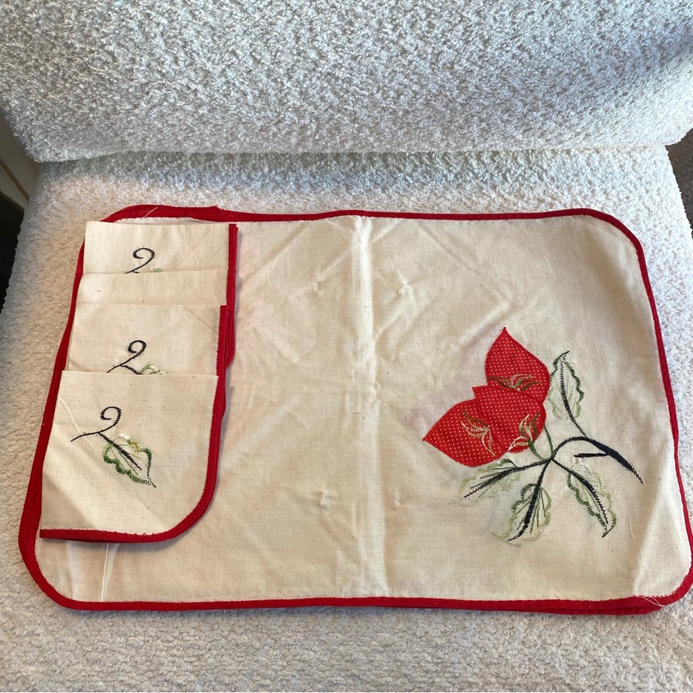 NOS Handmade Linen Placemat and Matching Napkin Set Cream and Red Floral